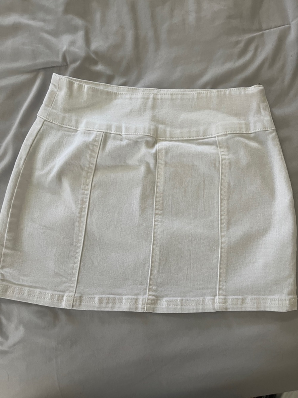 Forever 21 White Paneled Mini Skirt NWOT size Small